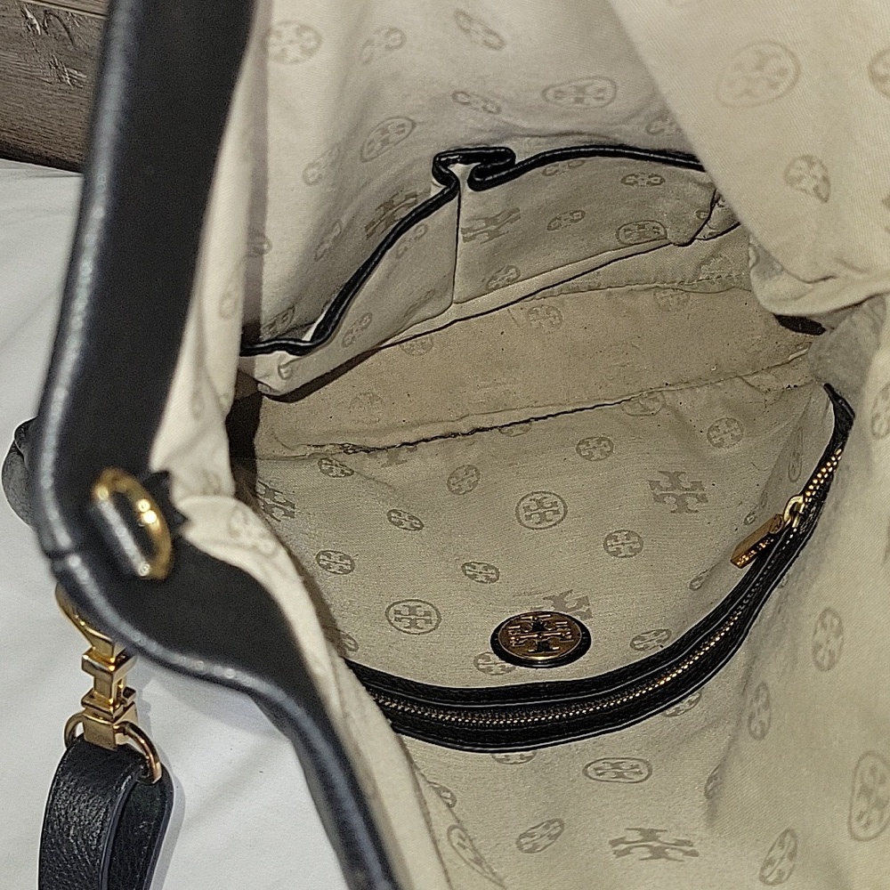 Tory Burch Black Leather Flap Crossbody Shoulder Bag - Picture 10 of 15